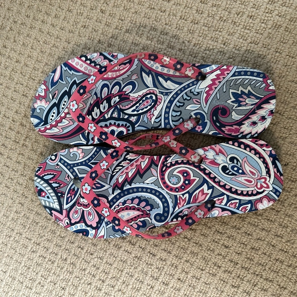 Vera Bradley flip-flops - Picture 6 of 7